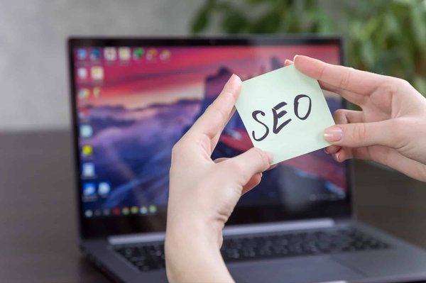 Comment utiliser efficacement les outils SEO pour le référencement de site web ?